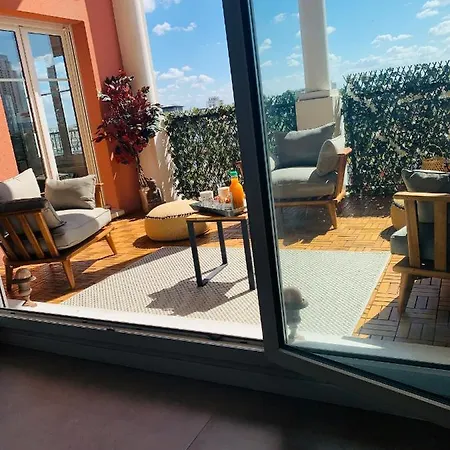Luxe Paris Homestay szállás