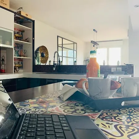 Homestay szállás Luxe Paris Courbevoie