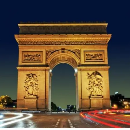 Luxe Paris Pansiyon Courbevoie