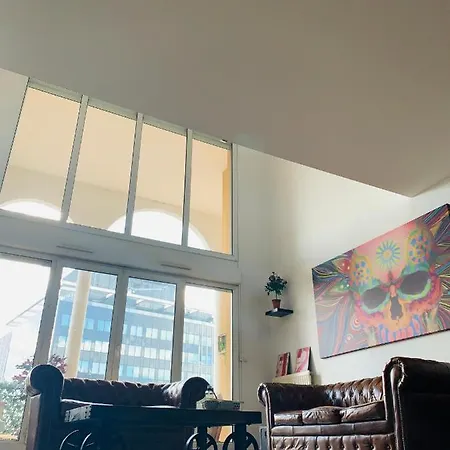 Luxe Paris 홈스테이 *