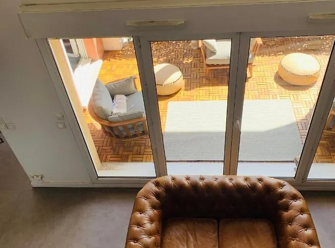 Luxe Paris בית אירוח קורבוו