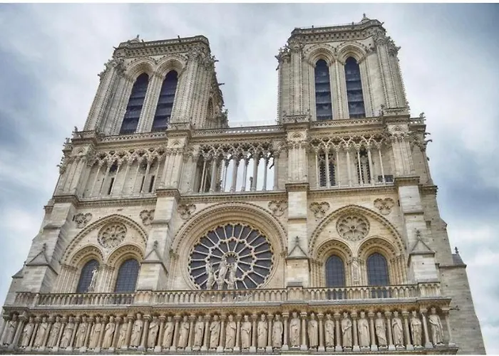 בית אירוח Luxe Paris קורבוו