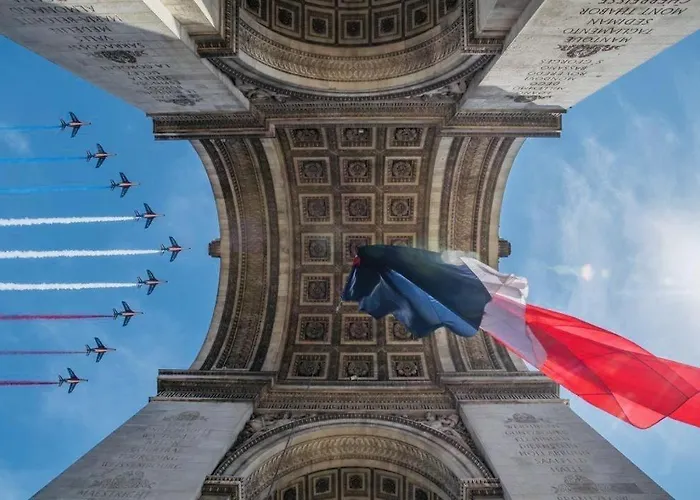 Luxe Paris *