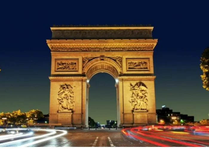 Luxe Paris בית אירוח קורבוו