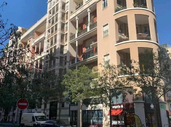 Luxe Paris בית אירוח